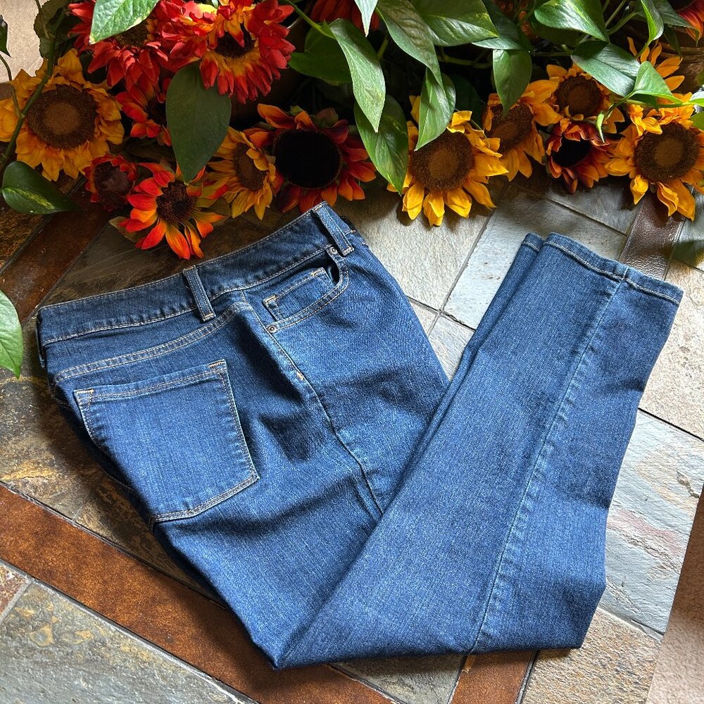 L.L. Bean Classic Fit True Shape Slim-Leg Ankle Jean (NEW)